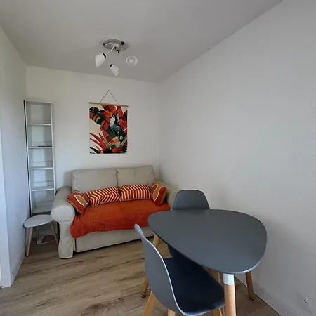 Le Toucan South West 200m 50m Shops Apartment *
