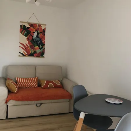Le Toucan South West 200m 50m Shops Apartment *